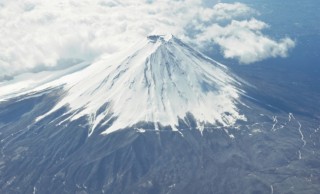 昔から富士山を目指し続けた日本のロックフェス
