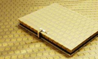 伝統織物『裂地』を使った完全にホンモノの和風iPadケース、お値段49800円！