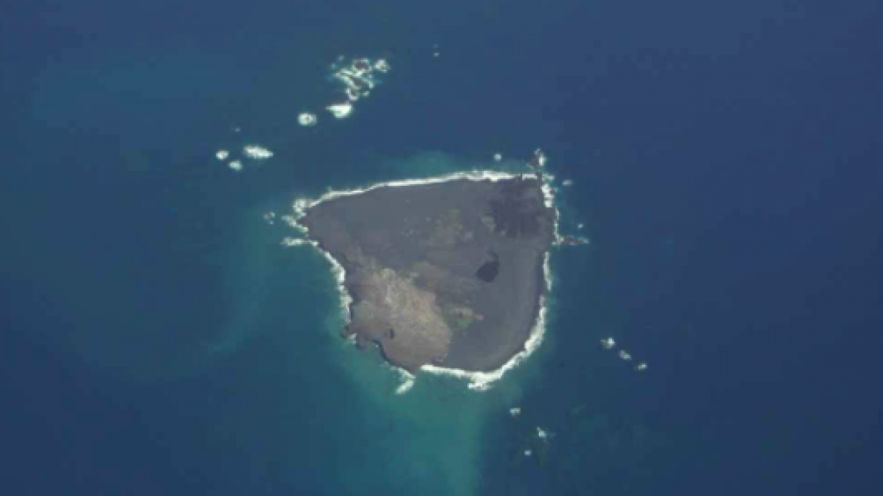 小笠原諸島付近の噴火でできた新しい島、今もなお大きく成長中！