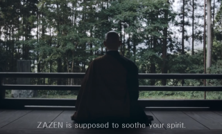 座禅する僧侶 VS メルセデス・ベンツ！ベンツは僧侶の心を揺るがせる？