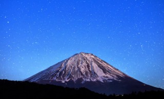 あぁ美しき富士山よ…富士山を4Kのタイムラプスで撮影した美麗映像がドラマチックすぎる！