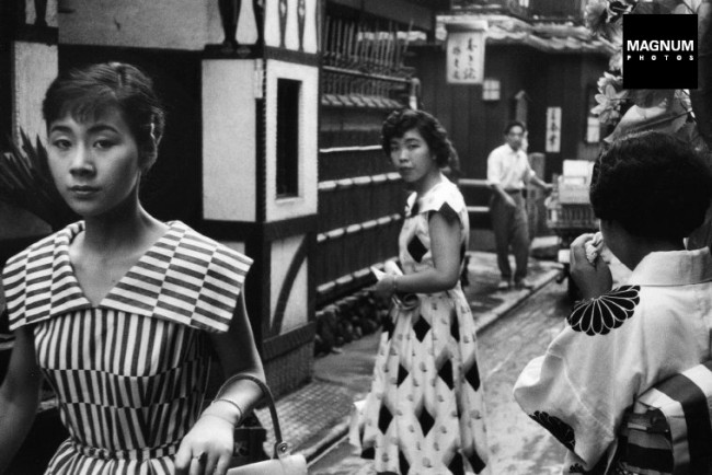 JAPAN. Tokyo. Women in traditional and westerners clothes. 1958.