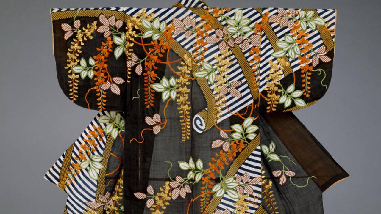 夏のアイテムも！着物や帯など江戸時代の女性のトータルファッション展示「浮世絵と衣装」