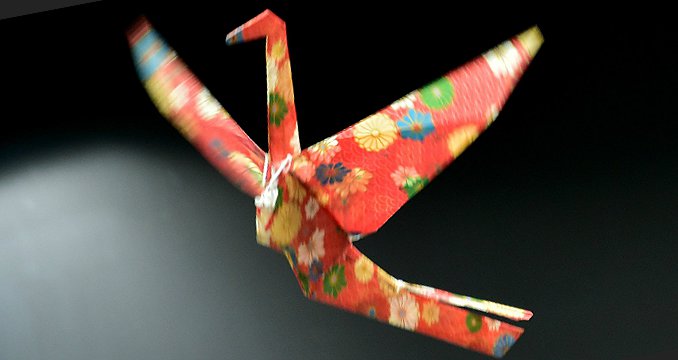 まさに和風ドローン わずか31グラム 制御可能な空飛ぶ折り鶴 Orizuru が発表 アート Japaaan