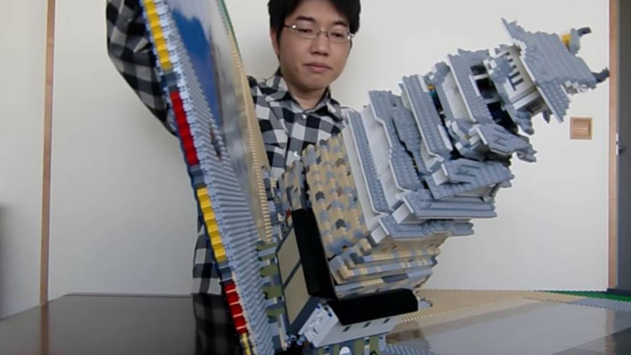 これはド迫力！レゴだけで「飛び出る姫路城」を作ってしまった作品がすごすぎる！