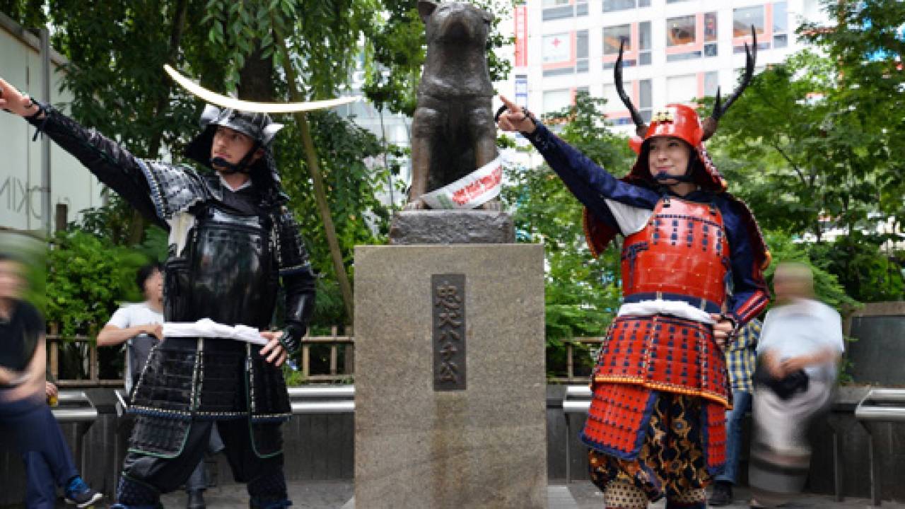 これはウケ良さそう！甲冑を身に付けたまま渋谷の街中で撮影ができるサービスが登場