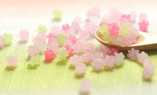 語源はポルトガル語のコンフェイト？和菓子界の宝石「金平糖」の魅力と歴史に迫る