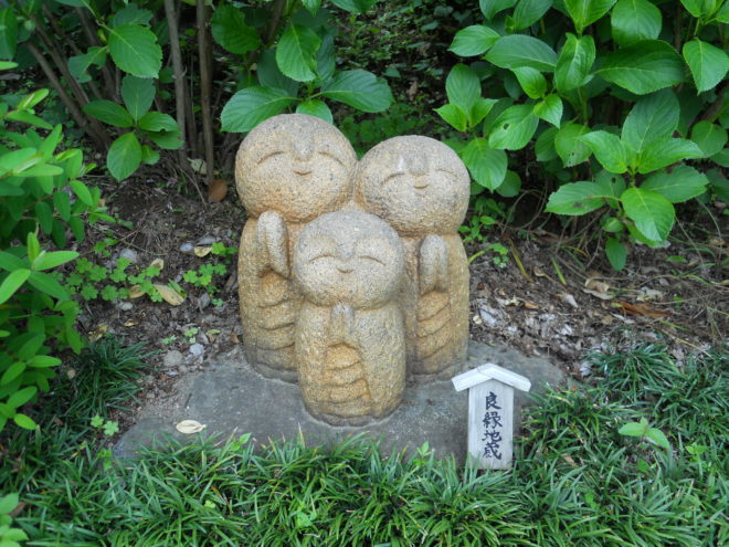 全部見つけられた 鎌倉 長谷寺の可愛らしいお地蔵さま 良縁地蔵 探し 神奈川県 観光 地域 Japaaan