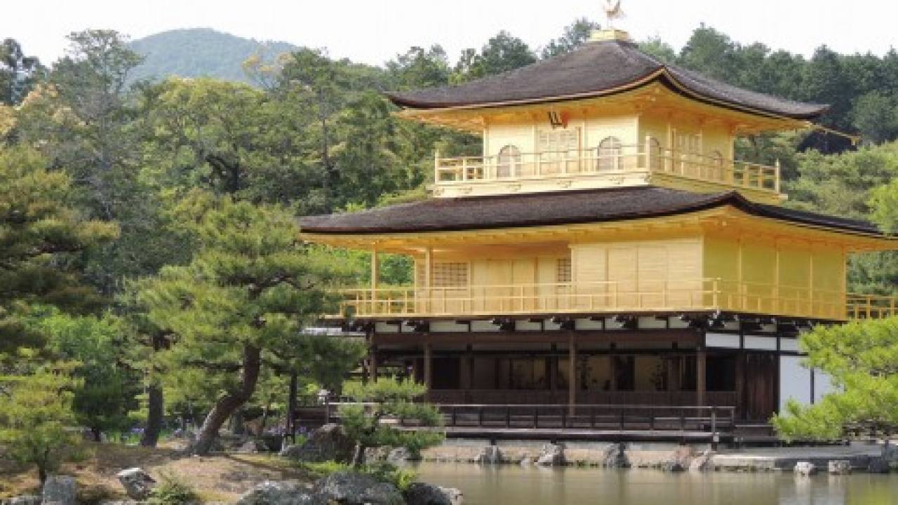 実は金閣寺と銀閣寺の他に京都市に存在する 銅閣寺 京都府 観光 地域 Japaaan