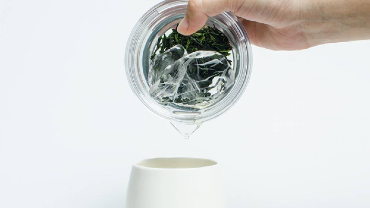 究極シンプルにお茶を淹れる。「透明急須」は現代のライフスタイルに合わせデザインされた急須