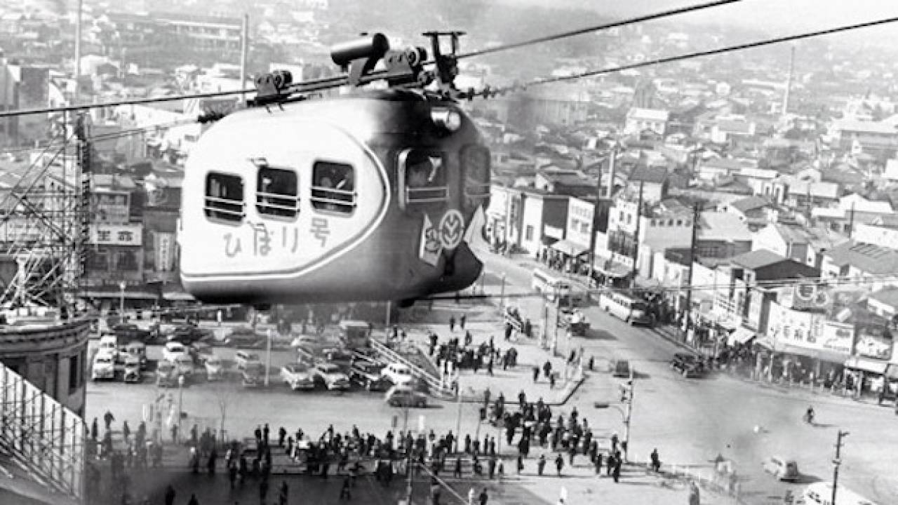 一体何のために？昭和時代、渋谷駅では空中ケーブルカー「ひばり号」が運行されていた