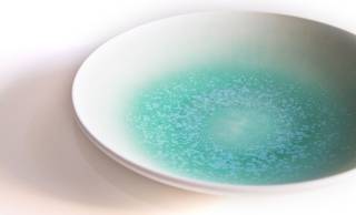 彩りが素敵！しなやかな曲線と繊細なグラデーションが美しい陶器「アイスグリーン」
