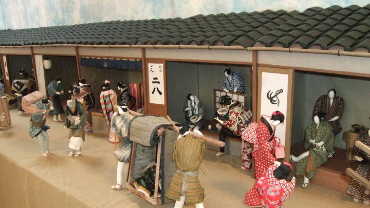 江戸の町並み再現した作品は圧巻！約350点もの和紙人形が楽しめる「和紙人形の世界」展が開催