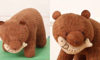 民芸品の木彫り熊が丸っこくキュートに！「木彫りくまぬいぐるみ」が愛らしすぎるよ！