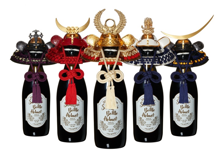 samurai bottle helmet, japanese bottle stopper, japanese wine bottle stopper