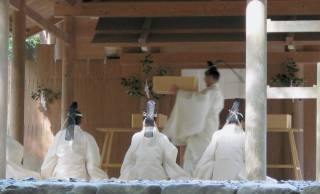 敬語の始まりは日本古代にまで遡る？神事で使われていた言葉「祝詞」