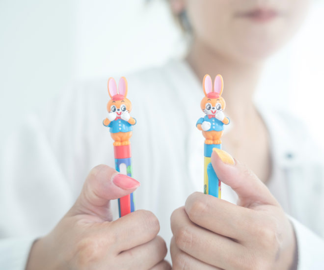 ロングセラー駄菓子 クッピーラムネ の可愛いキャラクターのアクションペンが発売 ライフスタイル Japaaan