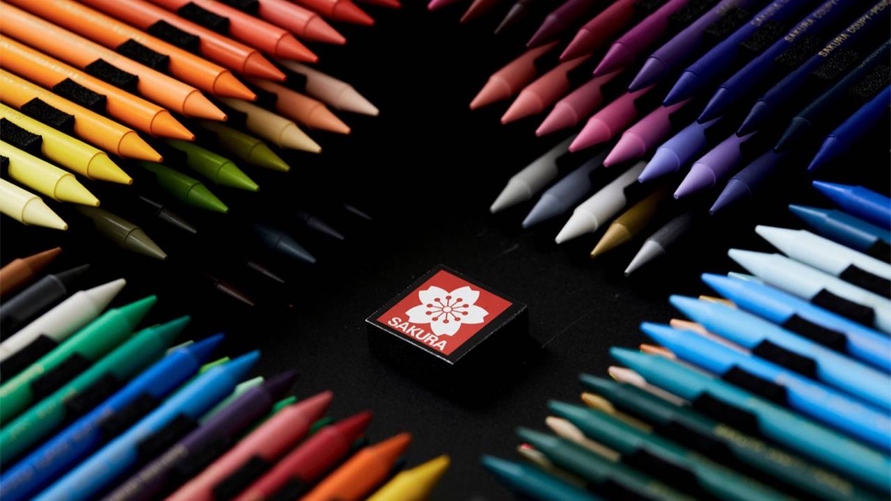圧巻の色揃え！クーピーペンシル初の最多色”100色セット”が発売。サクラクレパス100周年で