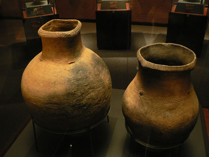上野原遺跡から出土した壺形土器