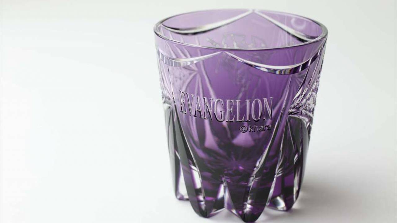 貴重な金紫でカラー再現！エヴァンゲリオン初号機がモチーフの江戸切子グラスが発売