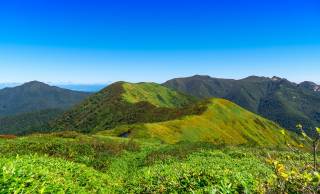 芥川賞受賞「バリ山行」の”バリ”って何？自由に山を歩いてもいい？悪い？法律の観点で考える『登山道』