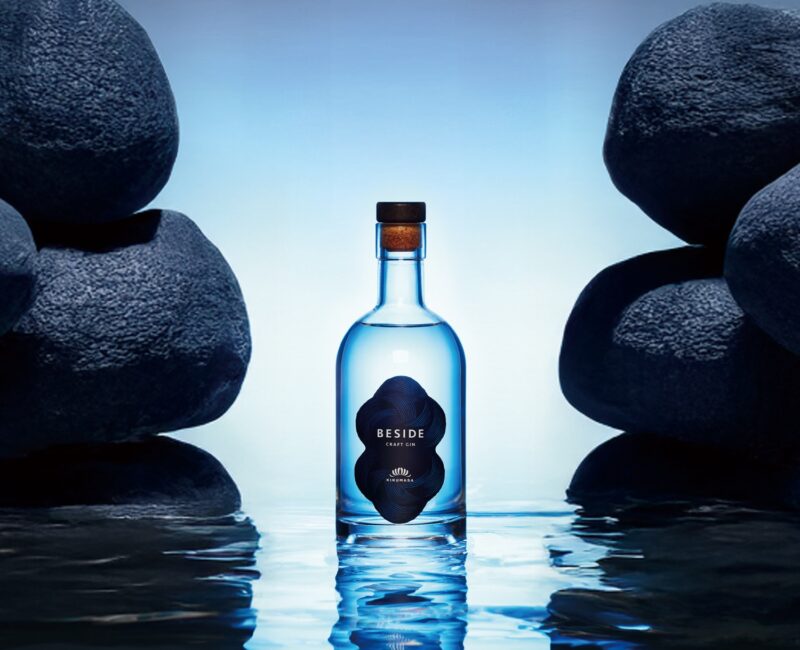 日本酒造りのプロが作る。吉野杉を使用した菊正宗酒造 初のクラフトジン「菊正宗 BESIDE」誕生