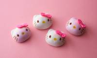 サンリオが老舗和菓子舗「塩瀬総本家」とコラボ！ハローキティ饅頭や羊羹が新発売