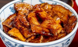 “豚丼”は代替メニューなんかじゃない！北海道（十勝・帯広）の郷土料理としての素顔とその歴史に迫る