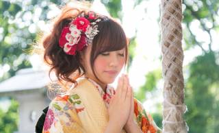 初詣はまず氏神様から…世界最大級の宗教行事「初詣」現代スタイルは鉄道会社が広めた？