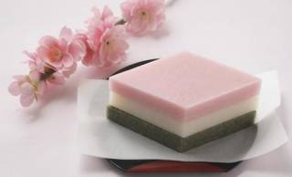 ひな祭りの「菱餅（ひしもち）」はなぜ三色なの？各色に込められた意味と願いを解説