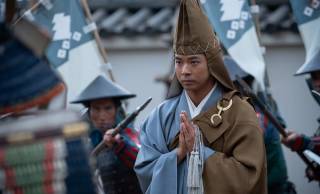 『豊臣兄弟！』小一郎の“僧侶の変装”や説得は史実？「本圀寺の変」の実際…第11回振り返り・解説