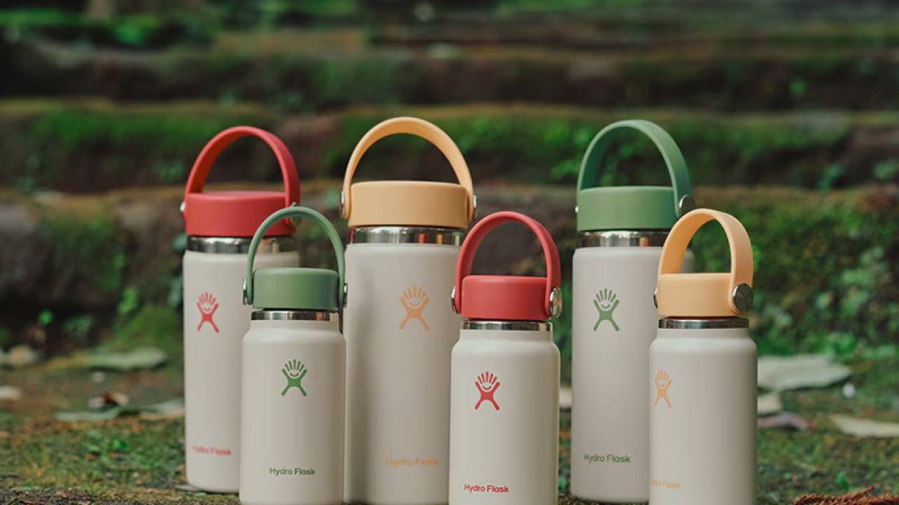 ステンレスボトル「Hydro Flask」から日本の伝統色を採用した限定カラー「omomuki collection」登場