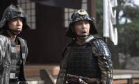 【豊臣兄弟！】“情けない姿”に騙されるな！知略の名将・桑山重晴の「偽りの降伏」が秀吉を救っていた