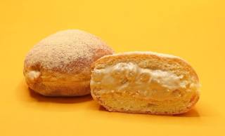 ふわもち食感♪チロルチョコ「きなこもち」が生ドーナツに！阪急ベーカリー・フレッズカフェで発売